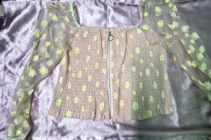 Cute Daisy Print Mesh Sleeve Top