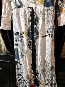 Stylish Floral Print Kurta 2 layers front cut