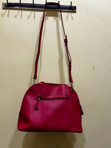 CAPRESE Red Sling Bag With Detachable Strap