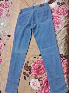 Womens Trending Jeans