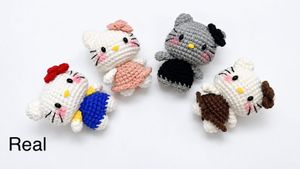 Crochet Hello Kitty keychain(1 piece)