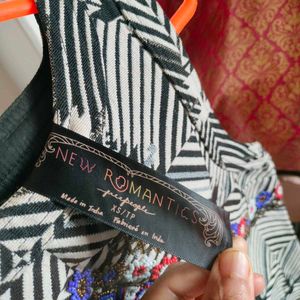 Embellished Geometric Print Kurta