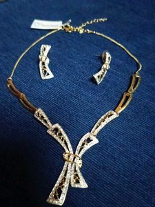 Elegant Necklace and Earring Set