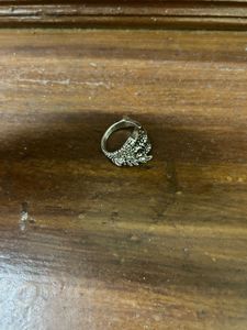 Sparkling Silver claw hands Ring