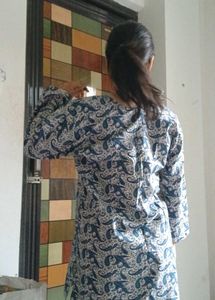 Blue &amp; white Paisley Print Kurta