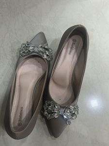 Sparkling Bow Pointed Toe Flats