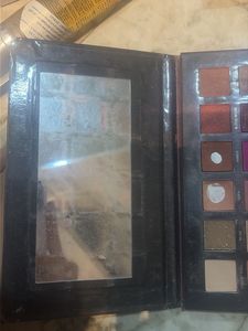 Huda Beauty Desert Dusk Palette