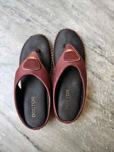 Stylish Maroon Flats