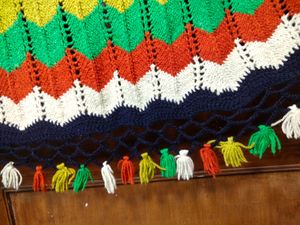 ~ HANDMAD EWOOLEN SHAWL ~