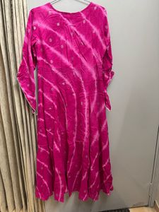 Leheriya Pink Printed Anarkali kurti