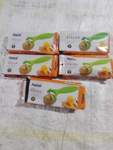 Set of 5 Y-Peelers for Kitchen Use
