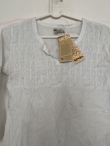 Elegant White Chikankari Kurta