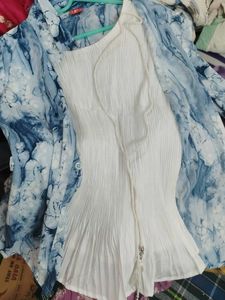 Stylish Blue Tie-Dye Top with White Inner