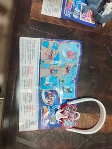 pack of 4 Collectible Toy Figures &amp; Accessories