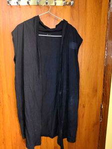 Women's Black Sleeveless Cardigan shrug