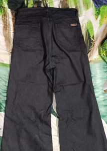 Combo of Tank Top and Mast &amp; Harbour Jean