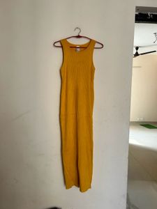 Vibrant Yellow Sleeveless Bodycon Dress