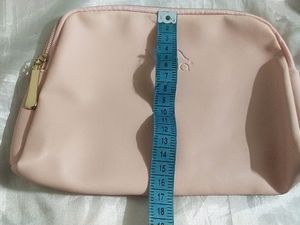 Nua Women Pouch