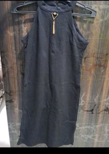 Elegant Black Sleeveless Midi Dress