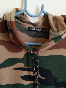 CAMOUFLAGE HOODED And Plum Shirt