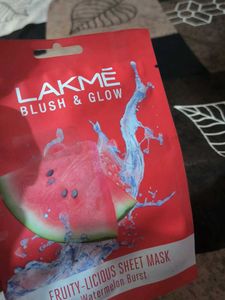 Lakme Blush &amp; Glow Fruity-Licious Sheet Mask