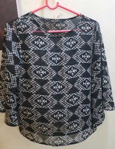 SALE🚨Sheer Geometric Print Bell Sleeve Top