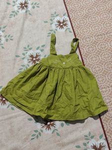 green dress