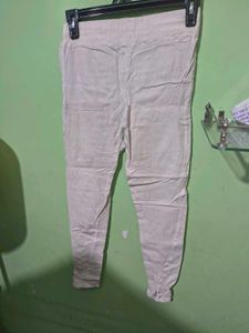Comfortable Cream Leggings