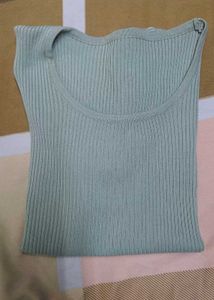 Ribbed Knit Cropped Top