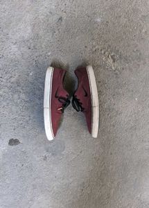 Maroon Casual Lace-Up Sneakers 👟
