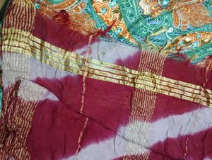 Maroon Tie-Dye Dupatta with Gold Border