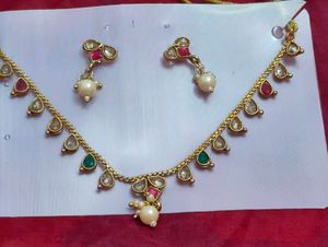 Elegant Pearl &amp; Gemstone Necklace Set