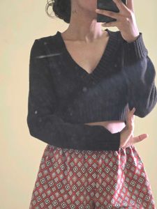 V-Neck Cropped Sweater