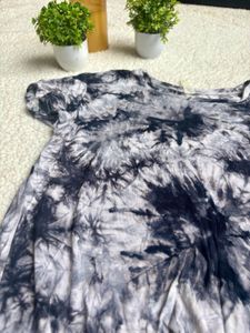 Tie-Dye Short Sleeve Top