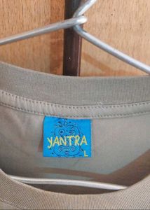 Yantra Brand Men's Half Sleeves T-shirt Size L