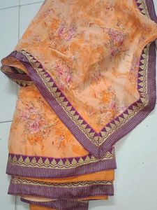 Floral Print Saree with Unstitched Blouse