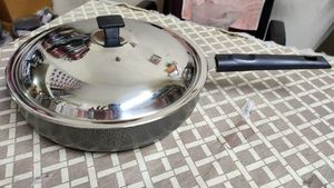 New Nonstick Fry Pan With Stainless Stell Lid And