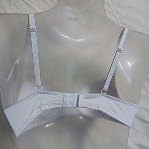 White 🪔 30 Padded Bra