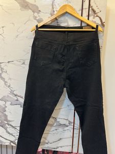 Chic Black Denim Jeans, Waist-38 Strechable