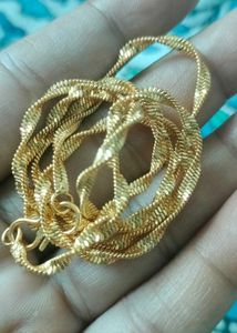 brand new Elegant Gold Chain