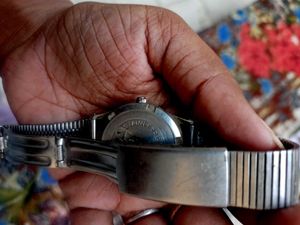 Vintage action quartz watch