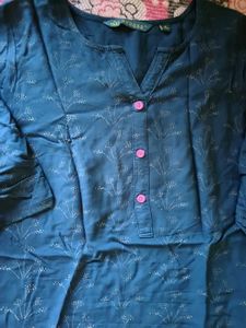 Stylish Blue Kurta with Pink Buttons