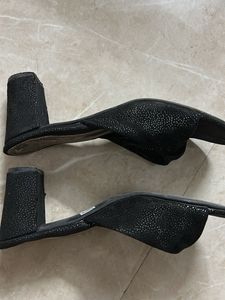 Black Block Heel