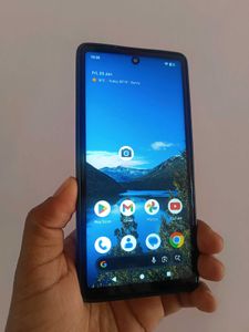 Google Pixel 6A - Android 16