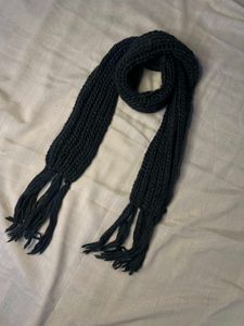 Black Chunky knit scarf with tassels ⛓️🖤