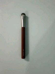 Rose Inc. Number 1 concealer brush