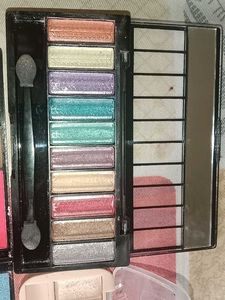 Multicolor Eyeshadow Palette Set