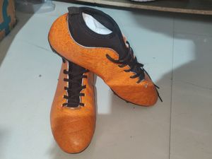 Nivia Mens Football Shoes. Unused No Coins.