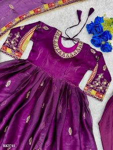 Wedding Or Party Wear Gown. Fix Rate Only🙏