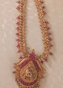 Elegant Gold-Tone Necklace